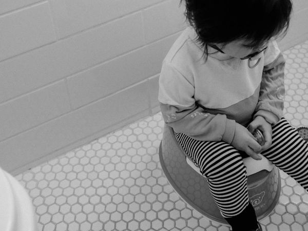 Enfant sur le pot à Brétigny-sur-Orge