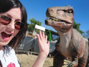 Assistante maternelle à Brétigny-sur-Orge – photo du vélociraptor au parc d'activités Val Vert Croix-Blanche